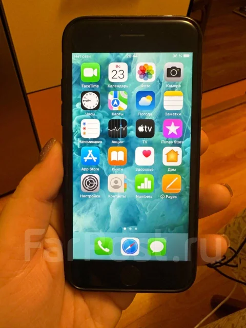 Apple iPhone 8. �/�, 64 ��, ������, 4G LTE ����