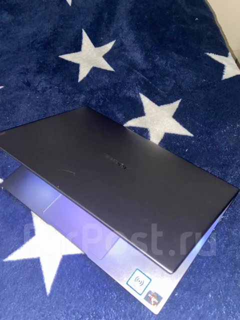 Huawei MateBook D 14. 14", 4����, ��� 8 ��, ���� 500���, WiFi: 1, Bluetooth: 1, ����������� �� 15��. ����