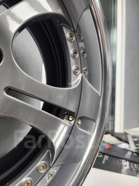 SSR Vienna. 10.0/9.0x19", 5x114.3, ET58/46, �� 72���. ����
