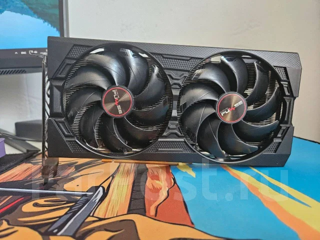 Radeon RX 5500 XT ����