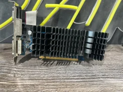GeForce GT 210 ����