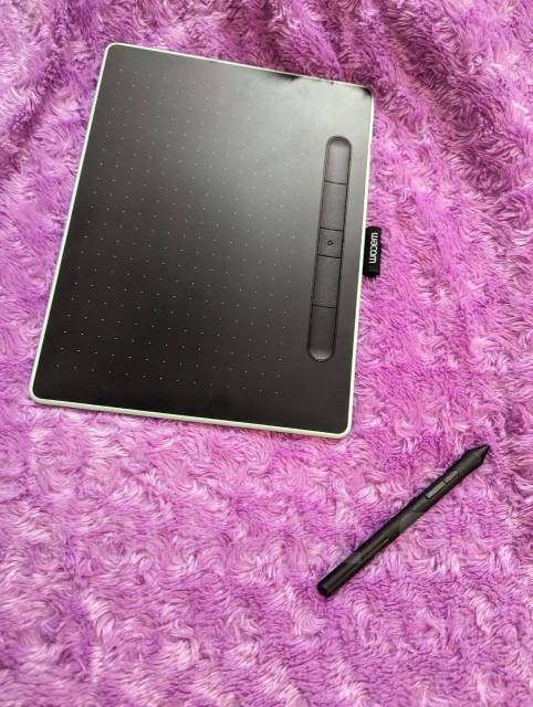 Графический планшет Wacom Intuos M Bluetooth (CTL-6100WL), б/у, в ...