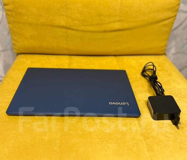Lenovo IdeaPad 330-15IKB. 15.6", 2,7����, ��� 6 ��, ���� 1 000���, WiFi: 1, Bluetooth: 1, ����������� �� 2��. ����