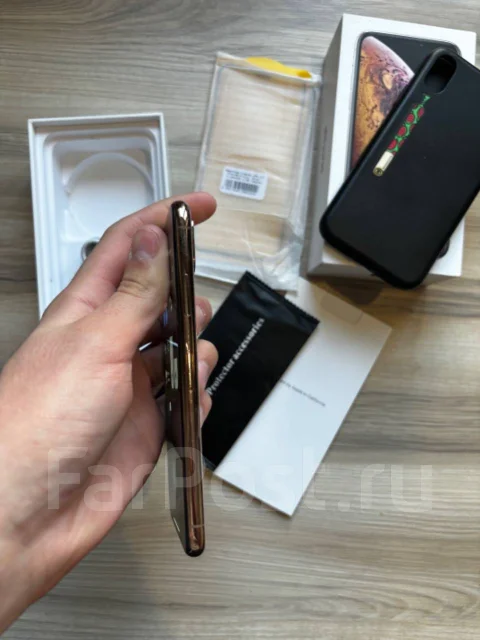 Apple iPhone Xs. �/�, 64 �� ����