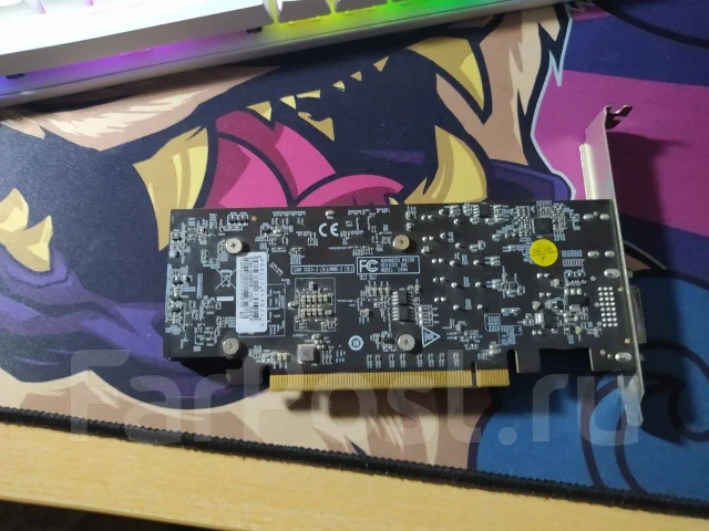 Radeon RX 550 ����