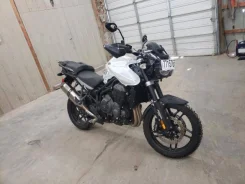 Triumph Tiger Explorer. 1 200����. ��., ��������, ���������, ������ �� ��. ��� ����� �� ������ ����