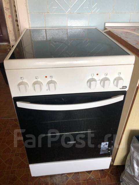Электрическая плита Zanussi, б/у, в наличии. Цена: 18 000₽ во Владивостоке