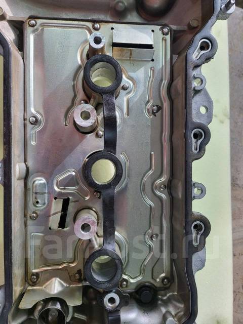 Клапанная крышка Note E12 HR12DDR как на фото купить во Владивостоке по ...