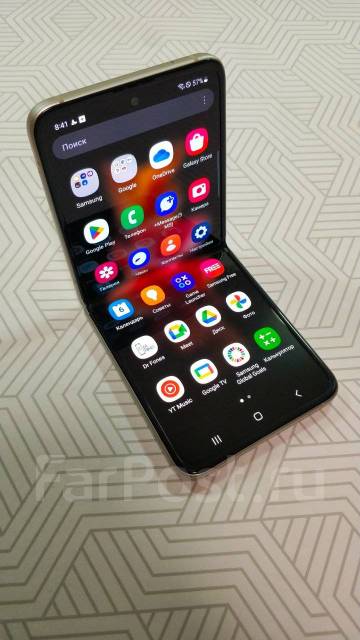 Samsung Galaxy Z Flip3, 8/128 ГБ, 6.70", раскладушка, бежевый. Цена: 21 ...