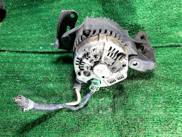 ��������� Honda Integra DB6 ZC 31100-P76-003 ����
