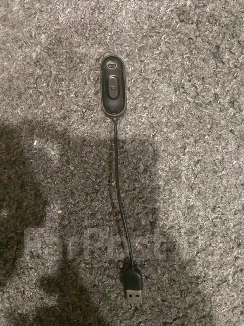 Xiaomi Mi Band 4 ����