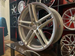 Vossen VFS-5. 7.5x17", 5x114.3, ET35, �� 73,1���. ����