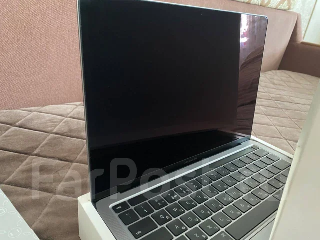 Apple MacBook Pro. 13.3", ��� 8 ��, ���� 256���, WiFi: 1, Bluetooth: 1, ����������� �� 20��. ����