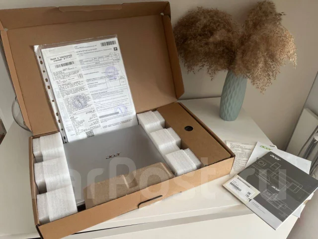 Acer Swift 3 SF314-43. 14", ��� 16 ��, ���� 512���, WiFi: 1, Bluetooth: 1, ����������� �� 6��. ����