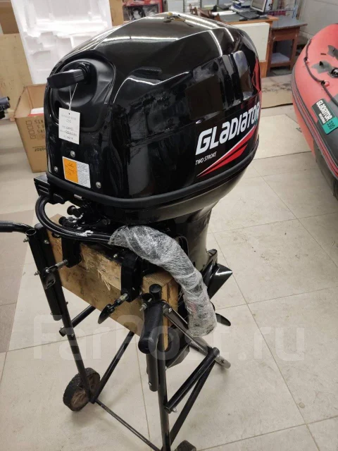 Gladiator. 40��.�., 2-�������, ����������, ���� S (381 ��), 2025 ��� ����