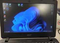 Acer. 11.6", 2,5����, ��� 4 ��, ���� 120���, WiFi: 1, Bluetooth: 1, ����������� �� 6��. ����