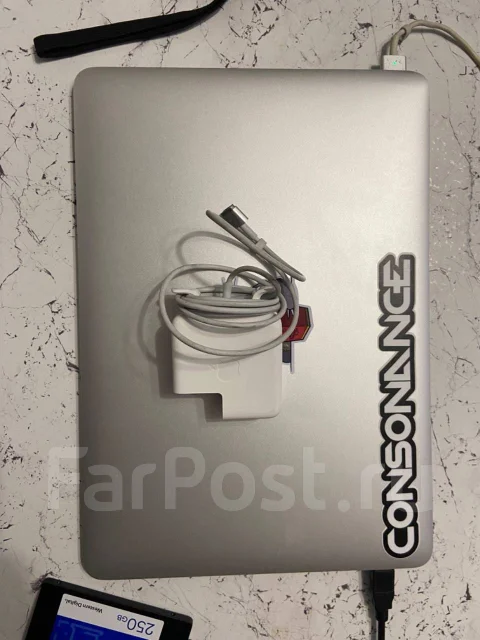 Apple MacBook Air 13 2017 Mid. 13", 1,8����, ��� 8 ��, ���� 256���, WiFi: 1, Bluetooth: 1, ����������� �� 12��. ����