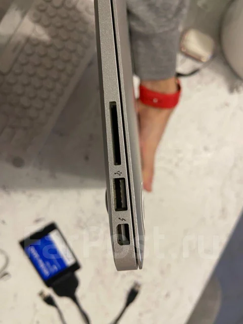 Apple MacBook Air 13 2017 Mid. 13", 1,8����, ��� 8 ��, ���� 256���, WiFi: 1, Bluetooth: 1, ����������� �� 12��. ����