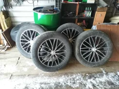 ������ �� ������. 7.0x18" 5x114.3 ET45 �� 60,1���. ����