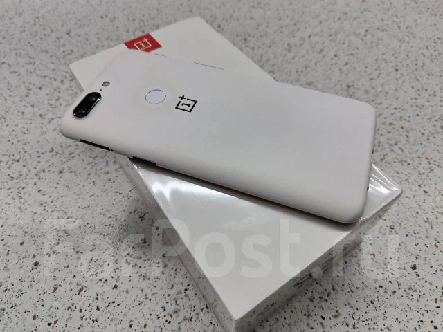 OnePlus 5T. �/�, 8 ��, ����� ����