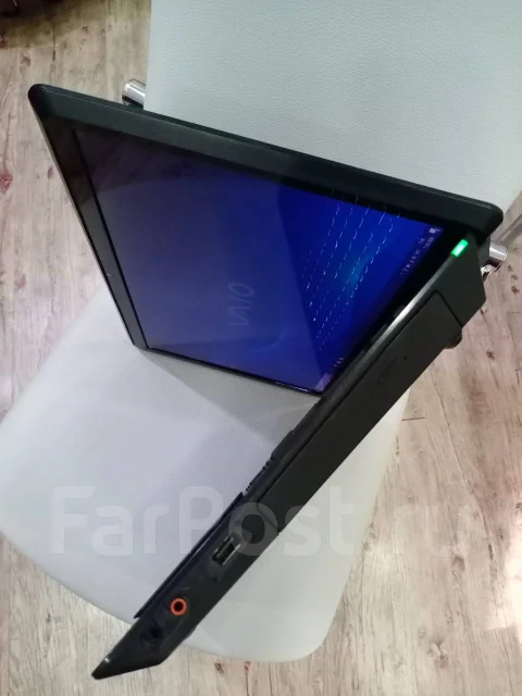 Sony VAIO PCG. 16.4", 2,4����, ��� 8 ��, ���� 240���, WiFi: 1, Bluetooth: 1, ����������� �� 2��. ����