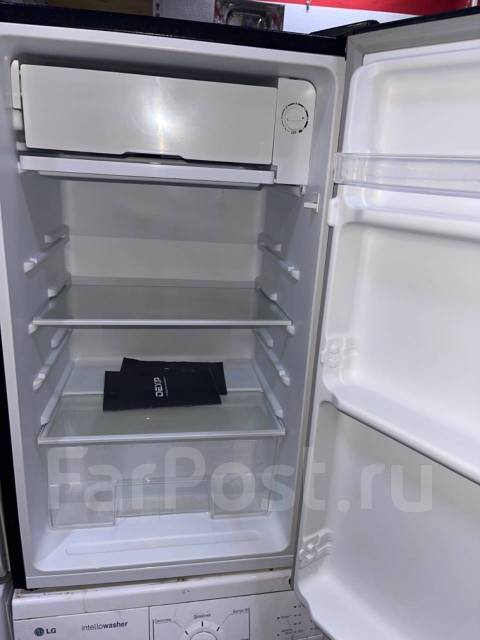 Малогабаритный холодильник Dexp в отличном состоянии. Trade in, б/у, в ...