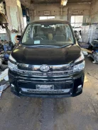 Toyota Voxy. ZRR70G0333801, 3ZRB034811 ����