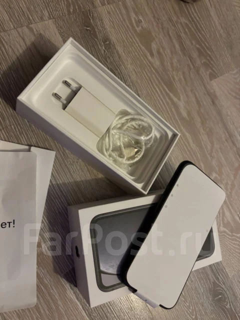 Apple iPhone Xr. �/�, 64 ��, ������, 3G, 4G LTE ����