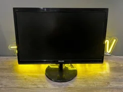 Philips. 24" ����