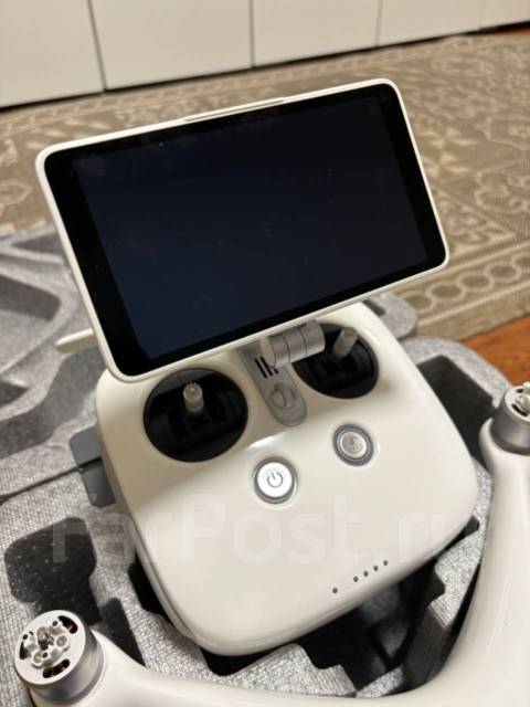 Dji phantom 4 pro (с экраном), с камерой, б/у, в наличии. Цена: 55 000 ...