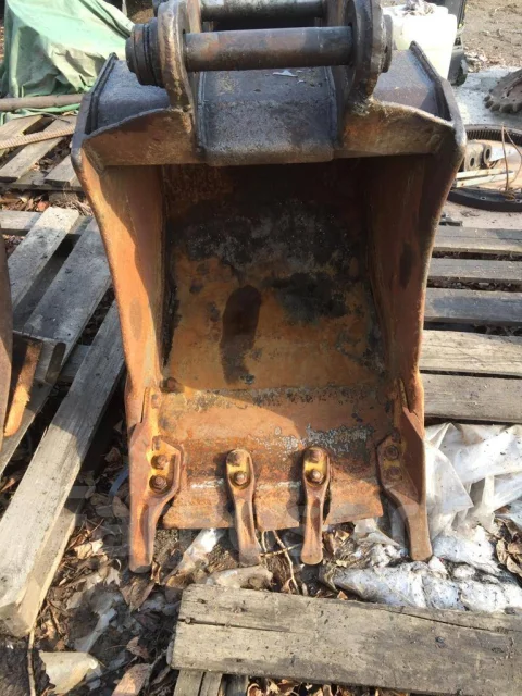 Kobelco SK60 ����