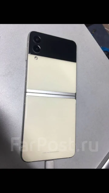 Samsung Galaxy Z Flip3 5G. �/�, 256 ��, �������, ������, 3G, 4G LTE, 5G, Dual-SIM, ����������, NFC ����