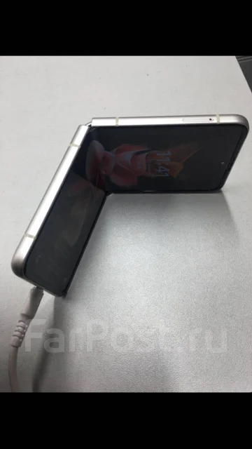 Samsung Galaxy Z Flip3 5G. �/�, 256 ��, �������, ������, 3G, 4G LTE, 5G, Dual-SIM, ����������, NFC ����