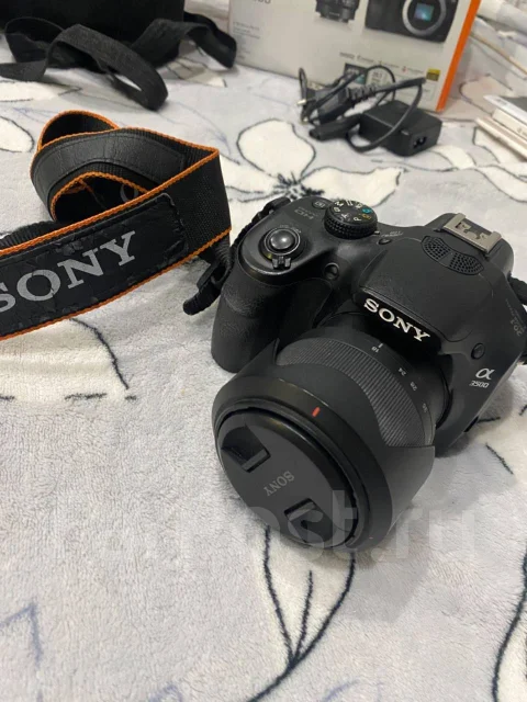 Sony Alpha ILCE-3500. ���: 4� ����