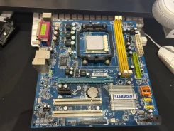 Socket AM2+ ����