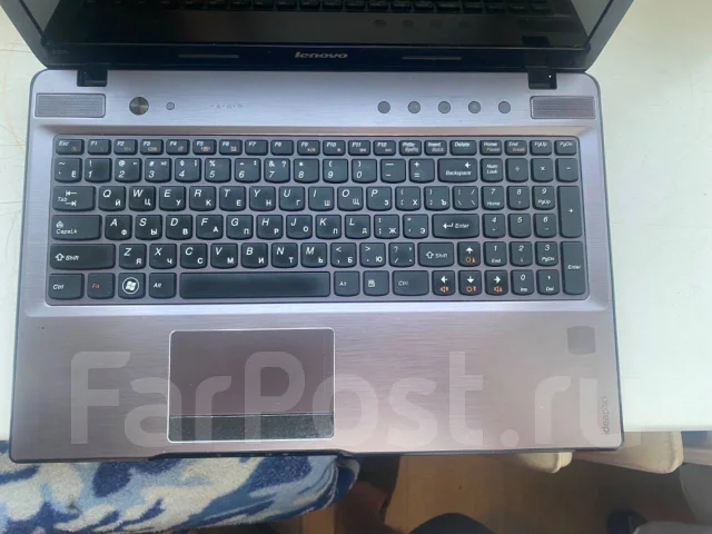 Lenovo IdeaPad Z575. 15.6", 1,6����, ��� 8 ��, ���� 800���, WiFi: 1, ����������� �� 1��. ����