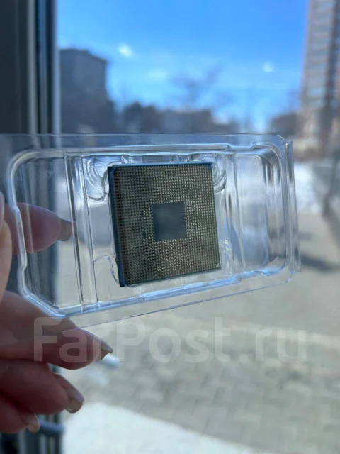 AMD Athlon 200GE ����