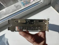 Radeon RX 460 ����