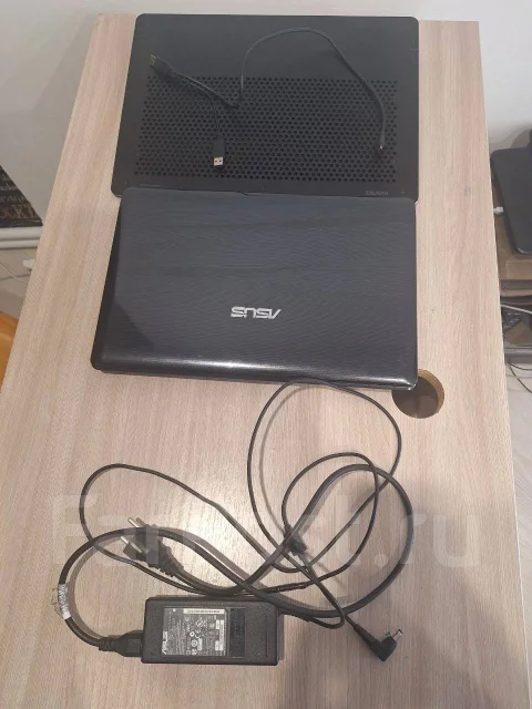 Asus A52JE. 15.6", 2����, ��� 6 ��, ���� 320���, WiFi: 1, Bluetooth: 1, ����������� �� 1��. ����