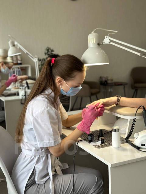 Мастер маникюра и педикюра, работа в ИП Файн П.Г. во Владивостоке ...