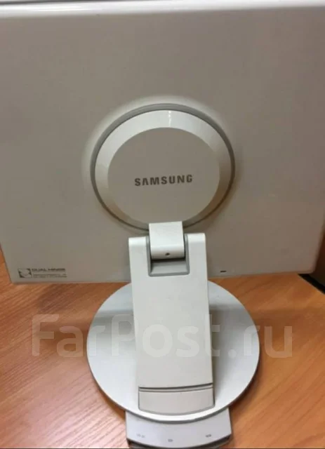 Samsung. 17" ����