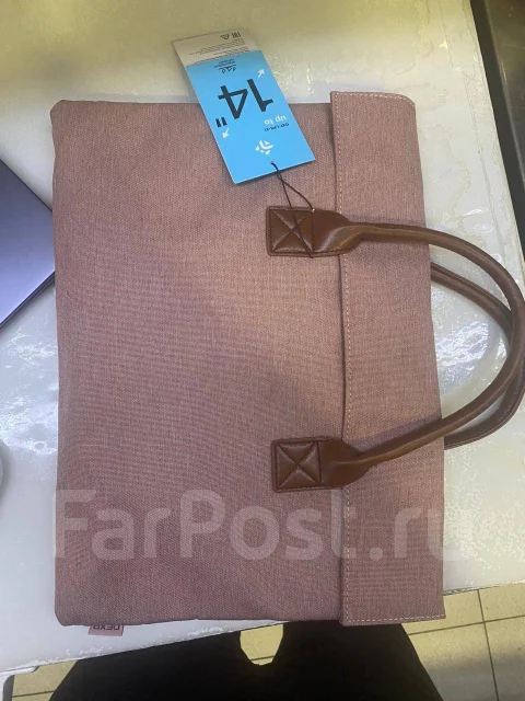 Honor. 16", 60����, ��� 16 ��, ���� 476���, WiFi: 1, Bluetooth: 1, ����������� �� 7��. ����