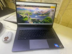 Honor. 16", 60����, ��� 16 ��, ���� 476���, WiFi: 1, Bluetooth: 1, ����������� �� 7��. ����