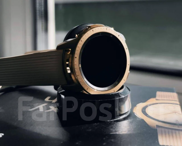 Samsung Galaxy Watch. NFC ����