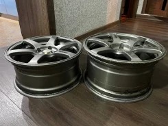 AVS Model T6. 9.0/7.5x17", 5x114.3, ET45/45 ����