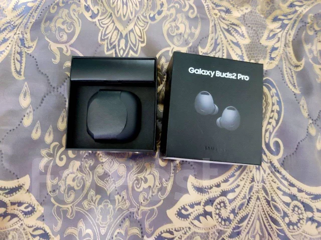 Samsung Galaxy Buds ����