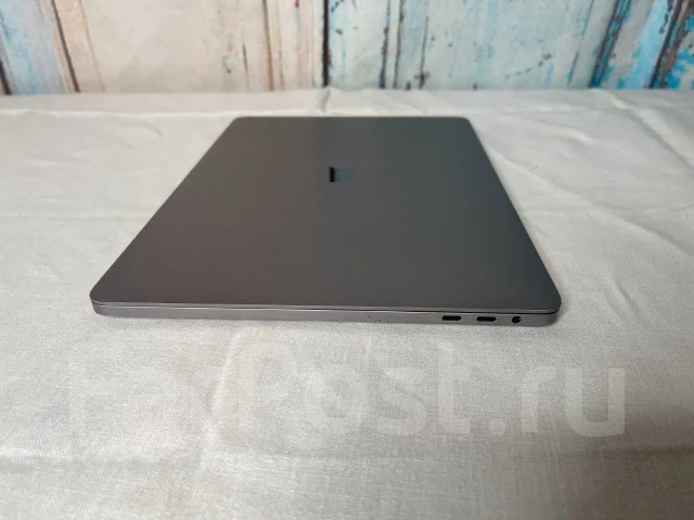 Apple MacBook Pro 13. 13", 2,9����, ��� 8 ��, ���� 256���, ����������� �� 6��. ����