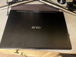 Asus VivoBook S550CB. 15.6", 1,8����, ��� 8 ��, ���� 240���, WiFi, Bluetooth, ����������� �� 4��. ����