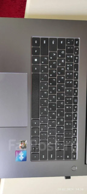 Honor MagicBook 15. 15.6", 60����, ��� 16 ��, ���� 512���, WiFi: 1, Bluetooth: 1, ����������� �� 7��. ����