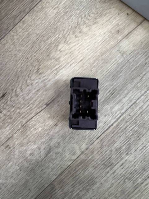 Кнопка включения обогрева сидений Nissan Murano Z51 купить в ...